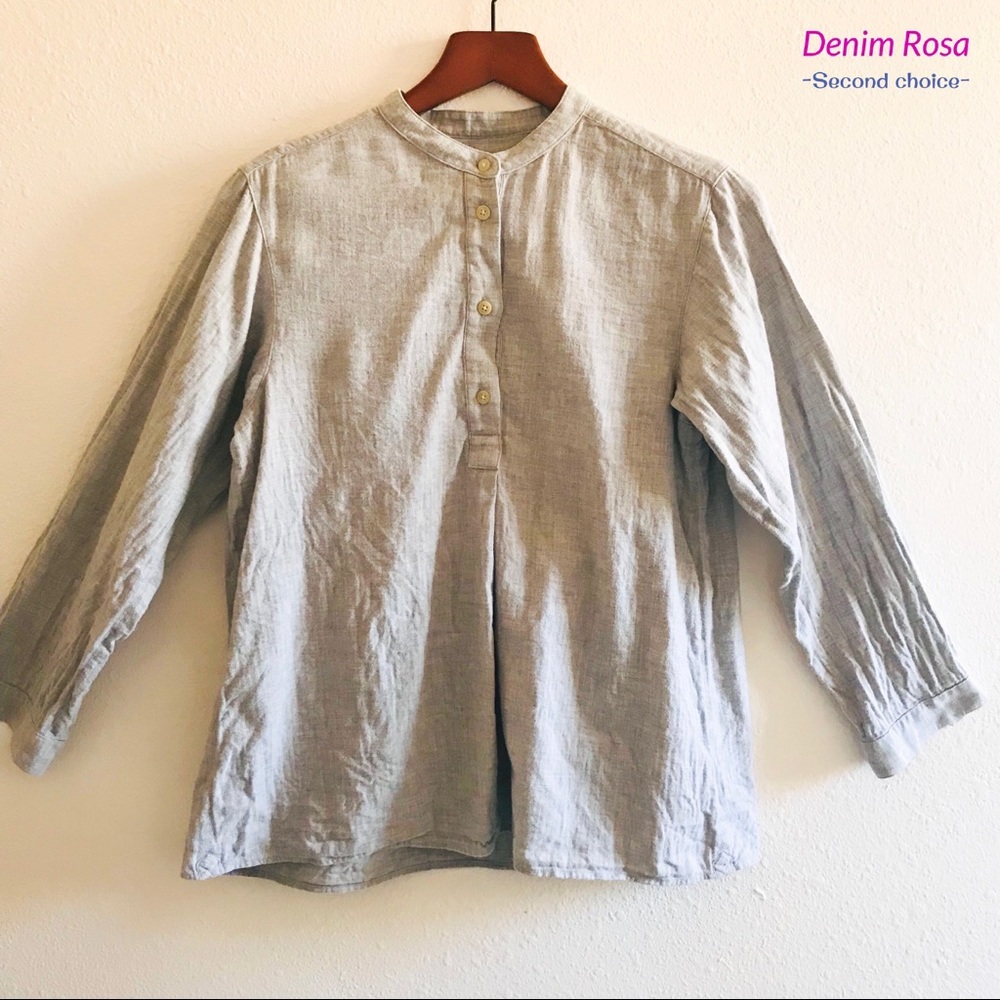 Gray front button top